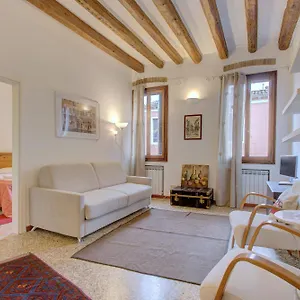 Apartment Moro Get-by-train, Venice
